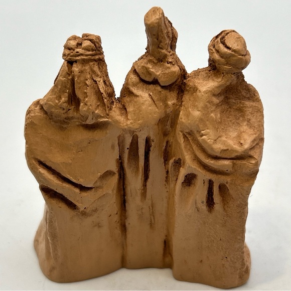 Vtg 4pc Small Manger Scene Wisemen,Sheppard,Jesus,Mary,Joseph,Stable Christmas - Picture 9 of 13